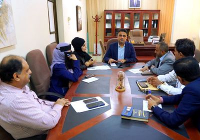 العاقل يبحث خطط تطوير المكاتب الإعلامية في العاصمة و3 محافظات