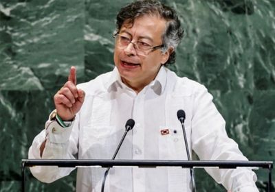 الرئيس الكولومبي يدعو لملاحقة ترامب جنائياً