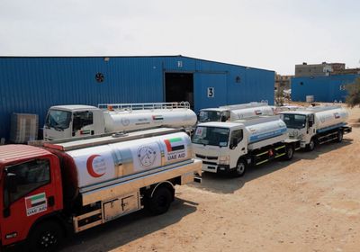 الإمارات.. دخول 22 صهريج مياه و5 سيارات إسعاف إلى قطاع غزة