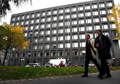 المركزي السويدي يخفض الفائدة ربع نقطة مئوية