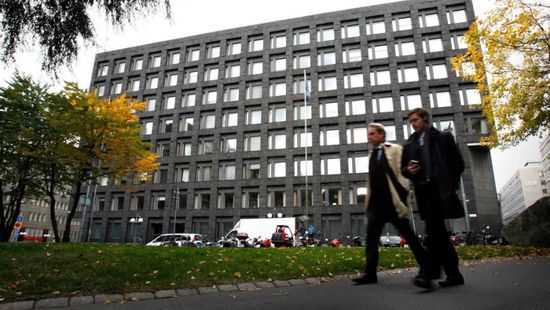 المركزي السويدي يخفض الفائدة ربع نقطة مئوية