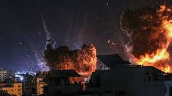 غارات إسرائيلية عنيفة تستهدف مخيم الشاطئ غربي غزة