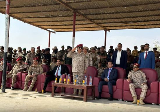 عرض عسكري لوحدات دفاع شبوة ومحور عتق