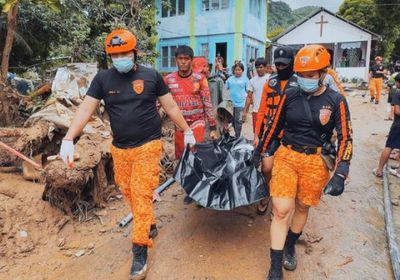 إجلاء الآلاف وإغلاق مطارات في فيتنام مع اقتراب الإعصار بوالوي