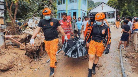 إجلاء الآلاف وإغلاق مطارات في فيتنام مع اقتراب الإعصار بوالوي