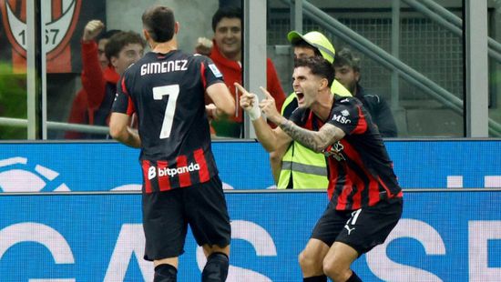 ميلان يخطف فوزًا مثيرًا من نابولي بالدوري الإيطالي