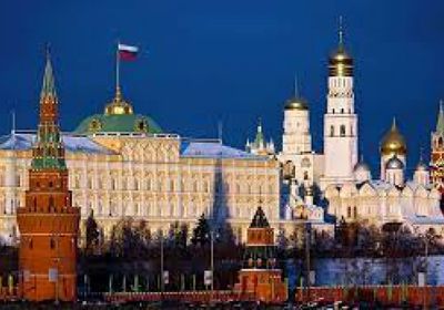 الكرملين يدعو لضم بريطانيا وفرنسا لمحادثات نزع السلاح النووي