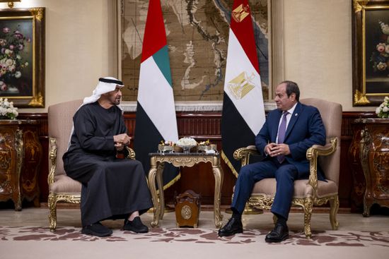 محمد بن زايد والسيسي يبحثان مبادرات السلام في المنطقة