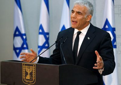 لابيد يؤيد مقترح ترامب بشأن غزة