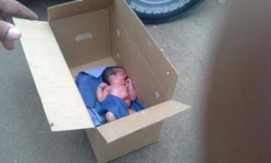 الشرطة الفلبينية تعثر على رضيعة داخل "كرتونة"