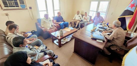 فريق التوجيه الرئاسي يبحث المشاريع المتعثرة في غيل باوزير