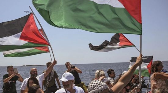 الدفاع الإيطالية تعلن سحب سفنها البحرية المرافقة لأسطول الصمود