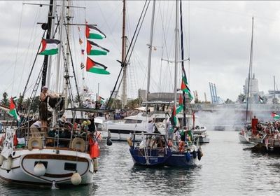 تحليق 20 مسيرة فوق أسطول الصمود المتجه لغزة