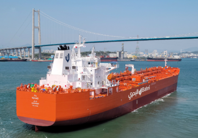 "البحري" توقع عقد شراء 6 ناقلات بضائع سائبة بقيمة 762 مليون ريال