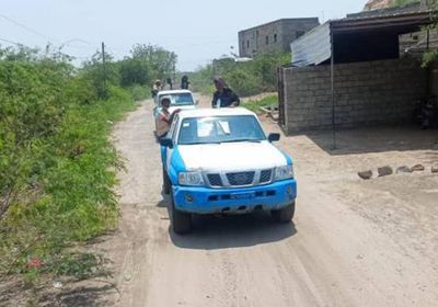 أمن لودر يرفع نقطة جباية بالقرب من مدينة العين