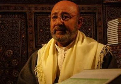 أزمة صحية مفاجأة تنقل الفنان السوري زيناتي قدسية للمستشفى