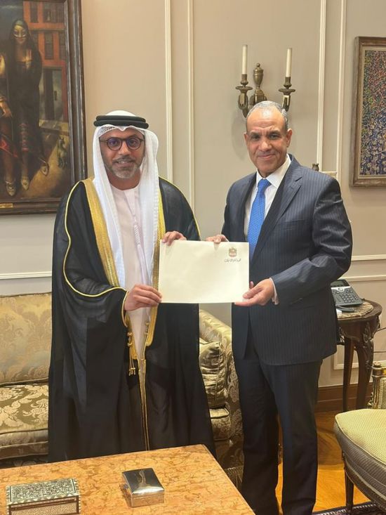 سفير الإمارات يقدم أوراق اعتماده إلى وزير الخارجية المصري