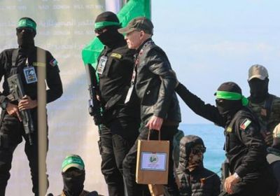 أهالي الرهائن الإسرائيليين يرحبون بإعلان ترامب موقفه من حماس