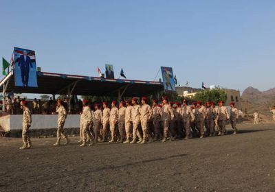 وزير الدفاع يتفقد جاهزية اللواء الخامس دعم وإسناد