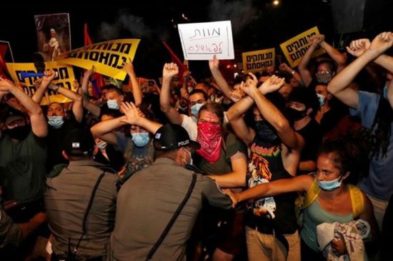 تظاهرات حاشدة في إسرائيل للمطالبة باستقالة نتنياهو