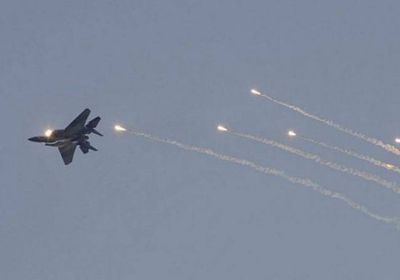 طيران الاحتلال يغير على مناطق مختلفة بغزة