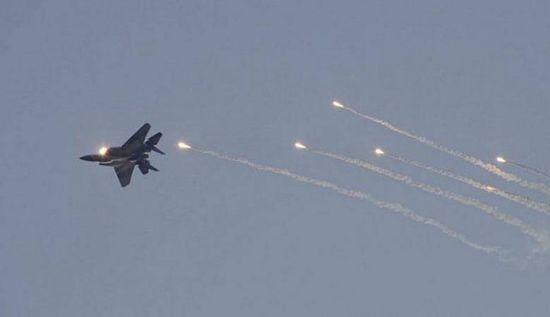 طيران الاحتلال يغير على مناطق مختلفة بغزة