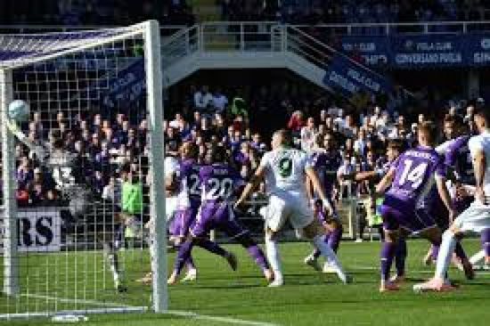 روما يتصدر الدوري الإيطالي بفوزه على فيورنتينا