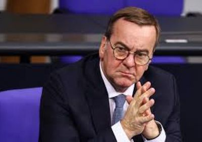 وزير الدفاع الألماني يدعو للهدوء بعد رصد مسيرات في أجواء مطار ميونيخ