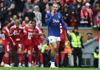 بالاس يدفع ثمن إهدار الفرص ليخسر أمام إيفرتون بهدف جريليش