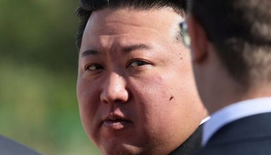 تفاصيل تفقد زعيم كوريا الشمالية مدمرة بحرية