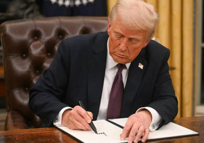 ترامب يفرض رسوم جمركية بنسبة 25% على الشاحنات المستوردة