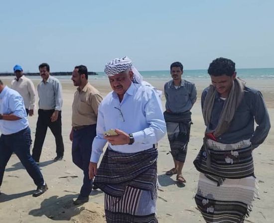 بدعم إماراتي.. فريق هندسي يتفقد موقع إقامة محطة الكهرباء في بالحاف