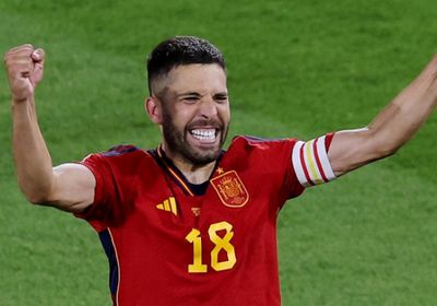 ألبا مدافع برشلونة السابق يقرر الإعتزال بنهاية الموسم