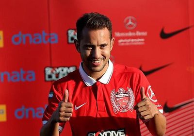 البرازيلي الدولي إيفرتون ريبيرو يكشف إصابته بالسرطان