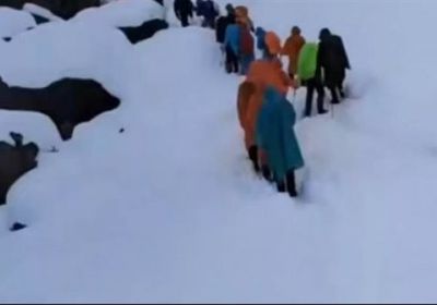 إنقاذ جميع المتنزهين العالقين في الثلج في التيبت