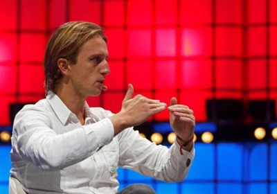 مؤسس ريفولت يغادر المملكة المتحدة ويستقر في الإمارات