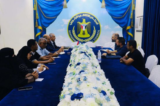 فريق التوجيه يرحب بوفد المعهد الأوروبي للسلام في حضرموت