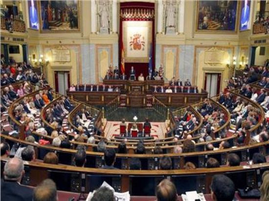 النواب الإسبان يقرون حظرًا على الأسلحة من إسرائيل وإليها