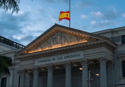 البرلمان الإسباني يوافق على حظر بيع الأسلحة لإسرائيل