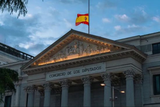 البرلمان الإسباني يوافق على حظر بيع الأسلحة لإسرائيل