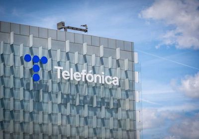 "تليفونيكا" تعتزم تسريح 6 آلاف موظف لخفض التكاليف