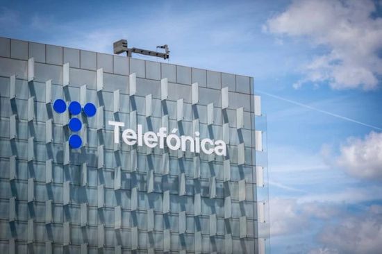 "تليفونيكا" تعتزم تسريح 6 آلاف موظف لخفض التكاليف