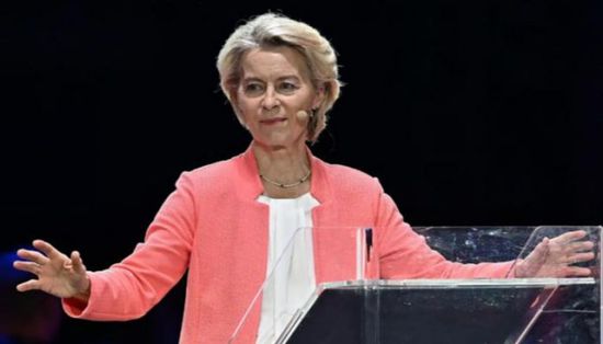 فون دير لاين تنجو من تصويتين لحجب الثقة