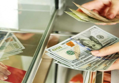 تحويلات الأجانب المقيمين بالسعودية ترتفع 12% في أغسطس