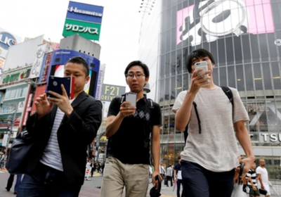 مدينة يابانية تبدأ تطبيق حصر استخدام الهواتف بساعتين يوميًا