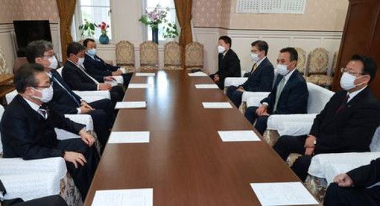 اليابان على أبواب أزمة سياسية مع انهيار الائتلاف الحاكم