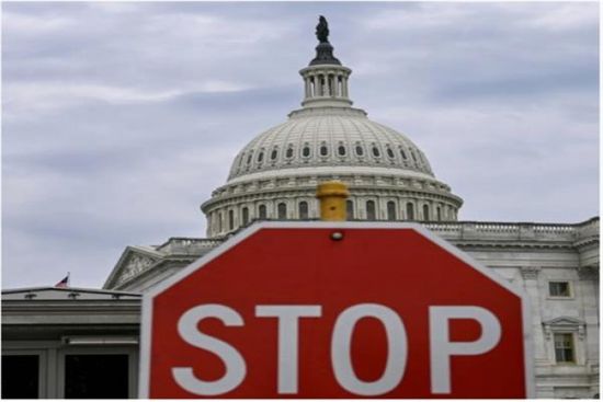 البيت الأبيض: بدء عملية تسريح كبيرة لموظفين