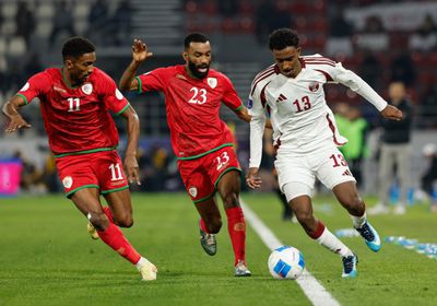 الإمارات تحول تأخرها بهدف إلى فوز بهدفين على عمان