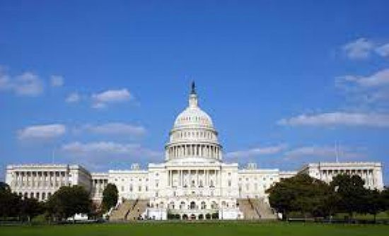 النقاش حول الإغلاق الحكومي في أمريكا يتجاهل خطر الدين