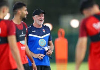 مدرب العراق يوجه تركيزه نحو مواجهة السعودية بعد الفوز على إندونيسيا